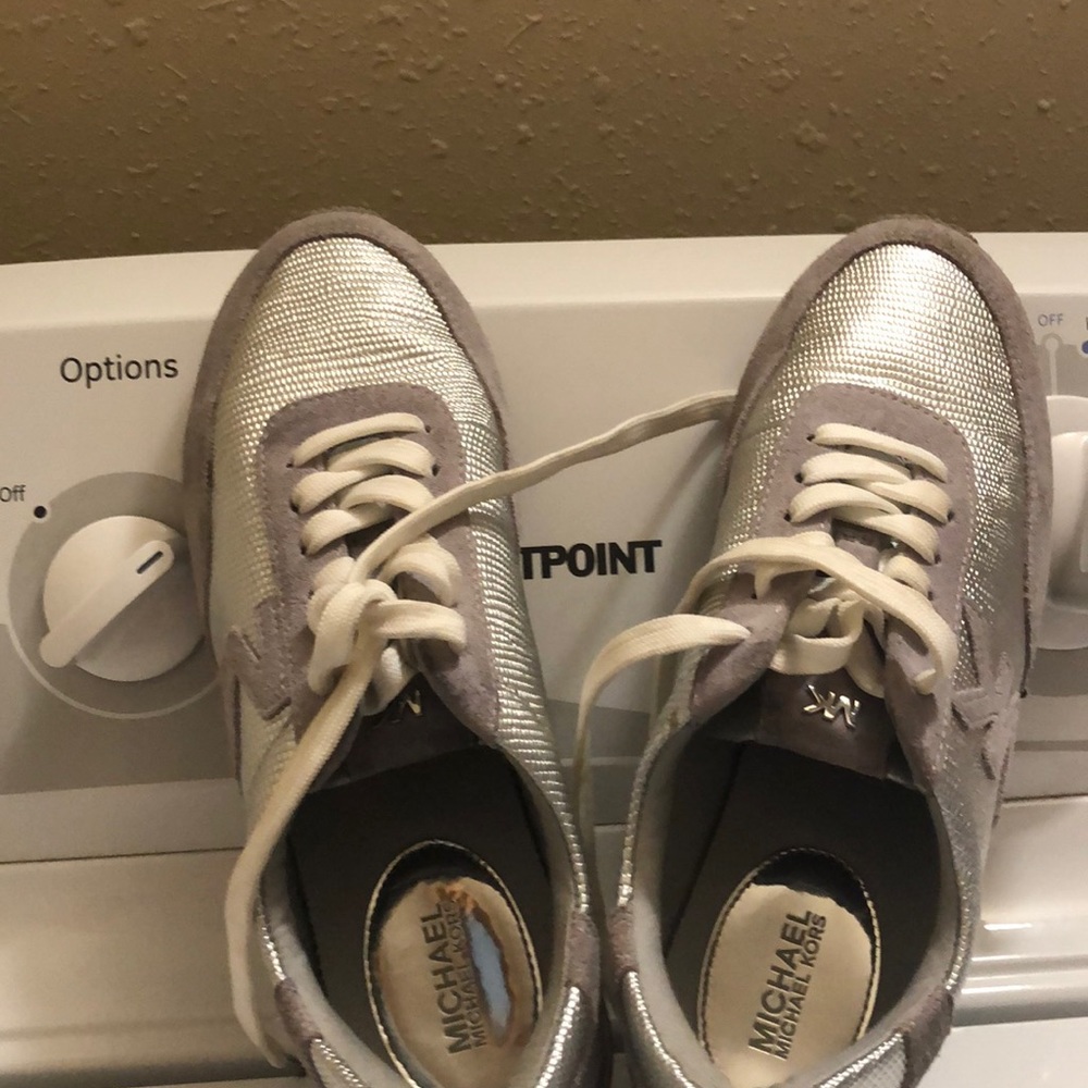 Tennis Shoes